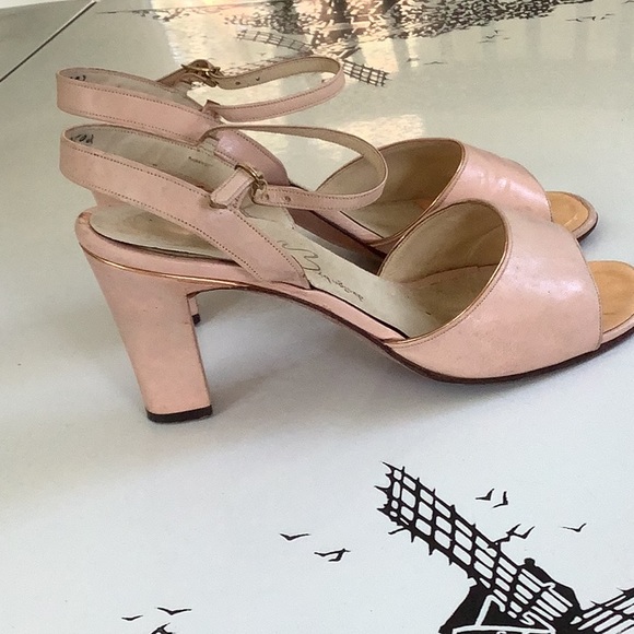Vintage 1977 Pink Soft Leather Sling Back Chunky Heels with delicateRoseGold - Picture 9 of 9